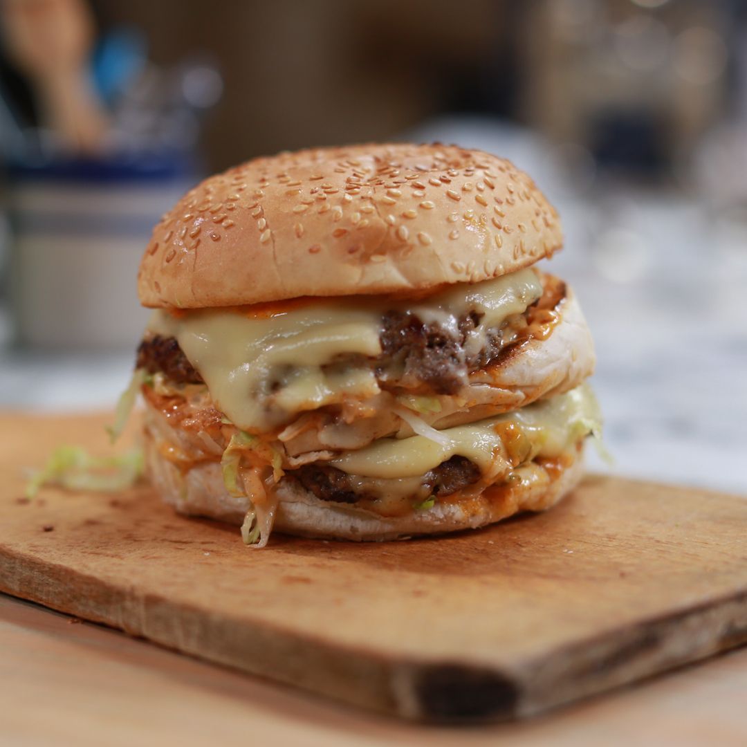 tastemadeuk's tweet photo. You've heard of a Big Mac, but it has nothing on Jack's Mac! 
Here's @Jacklucas1's RECIPE: https://t.co/fhdwxUFed3 https://t.co/hMbgrfBHdu