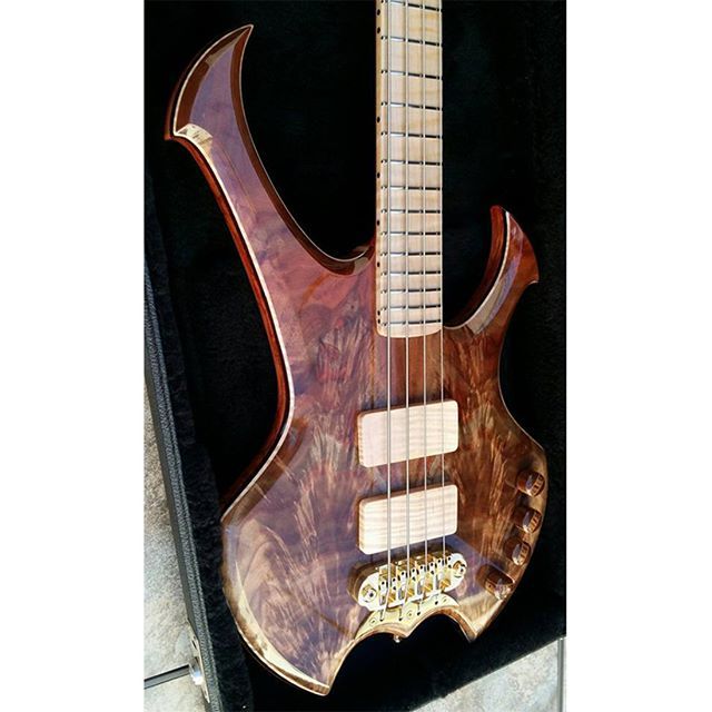 bassplayerbassists.com
#bass #bassguitar #bassplayer