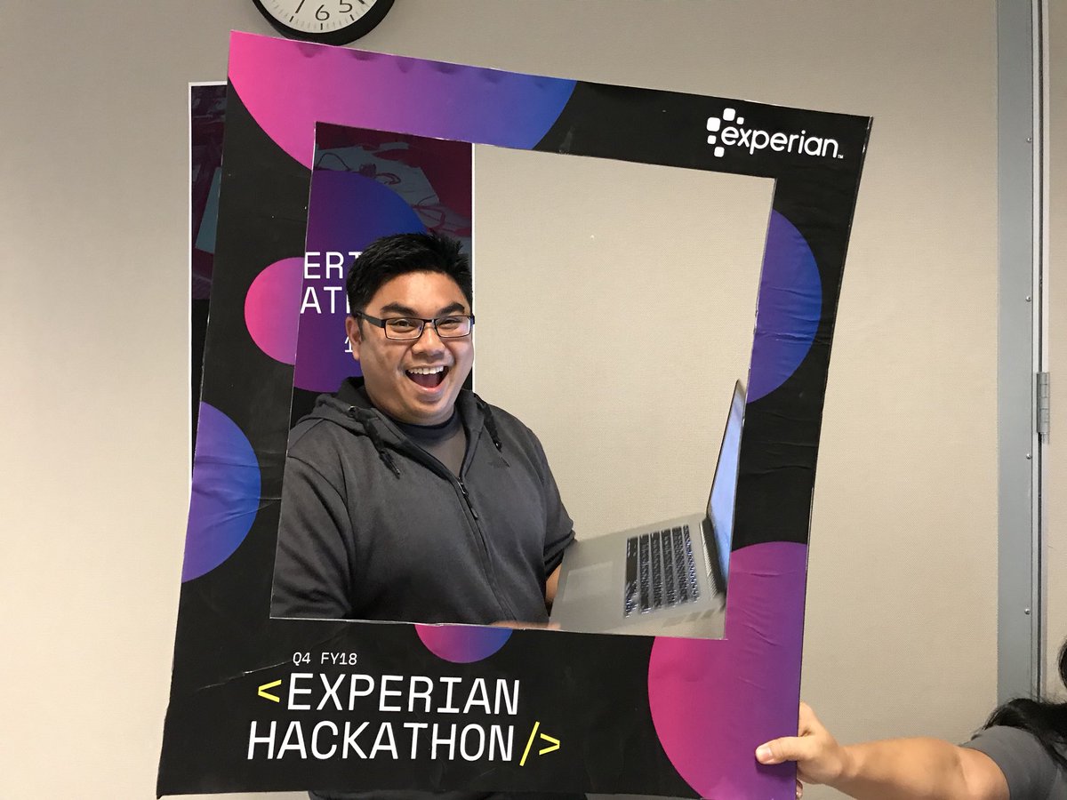 preludevtec94's tweet photo. #experianhackathon https://t.co/fyQ59ub097