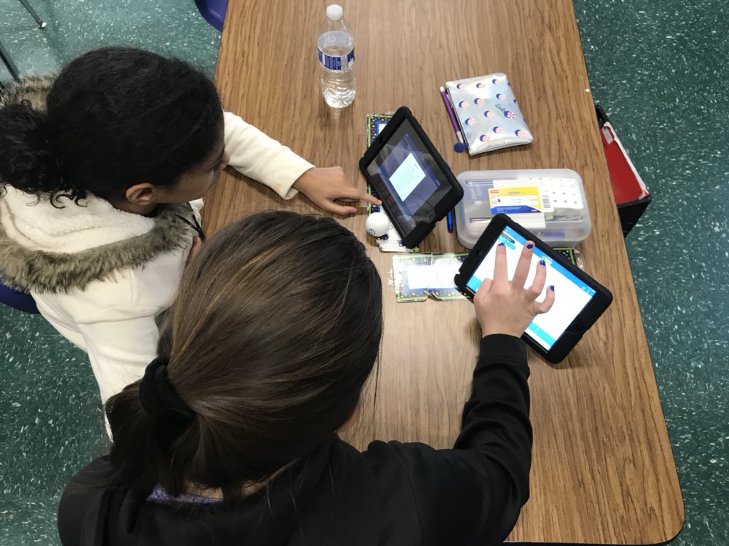 BevilacquaNB's tweet image. Ms. Schwartz’s class programming their Sphero Minis to roll perfect squares! #spheros #beyondhourofcode