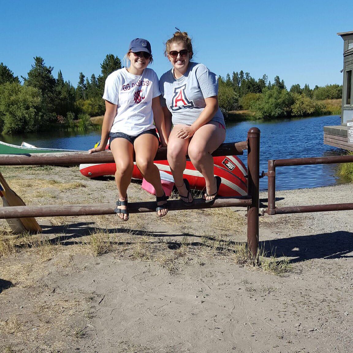 EmmaPithan_'s tweet photo. happy birthday, love you so much💛 https://t.co/gr40gYjZOU