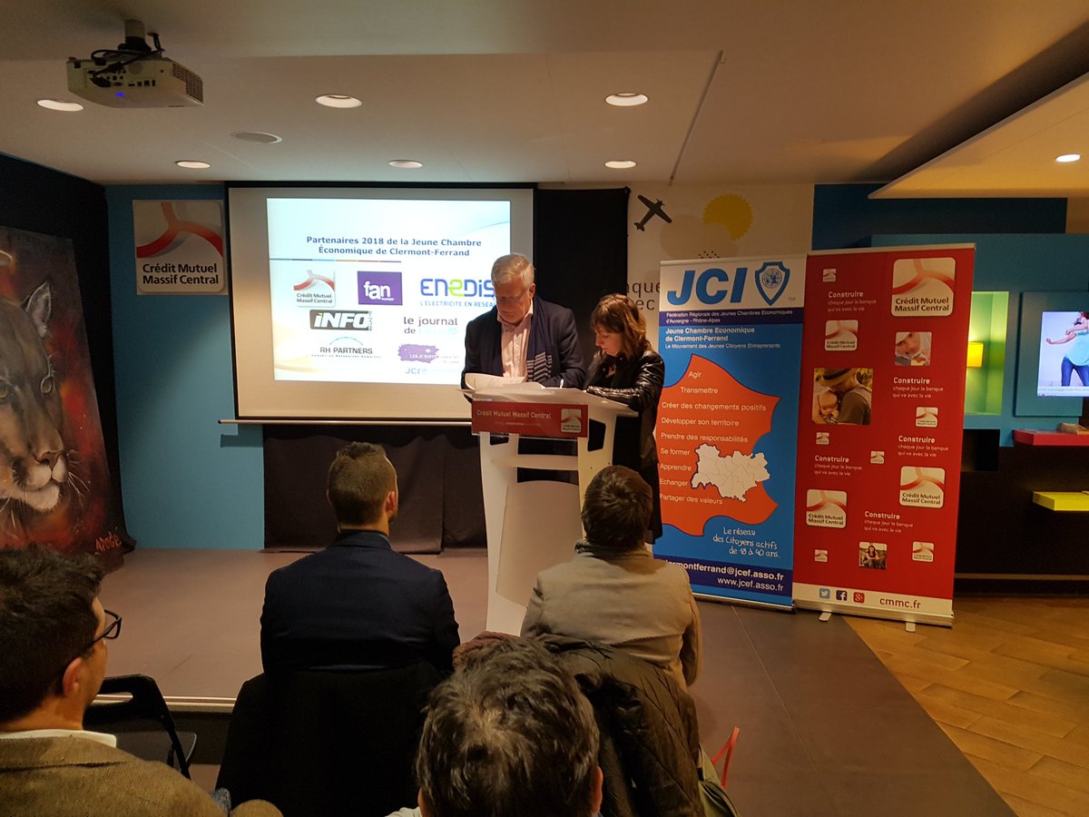 Ce soir, l'équipe de la <a href="/JCE_ClermontFd/">JCE Clermont-Ferrand</a> est accueillie à l'Espace Renan du @CMMassifCentral pour officialiser les partenariats 2018 et présenter le fonctionnement et rôle du CESER. Merci Thomas Bonnefoy, venu en voisin depuis <a href="/JCELYON/">JCE Lyon Métropole</a>.