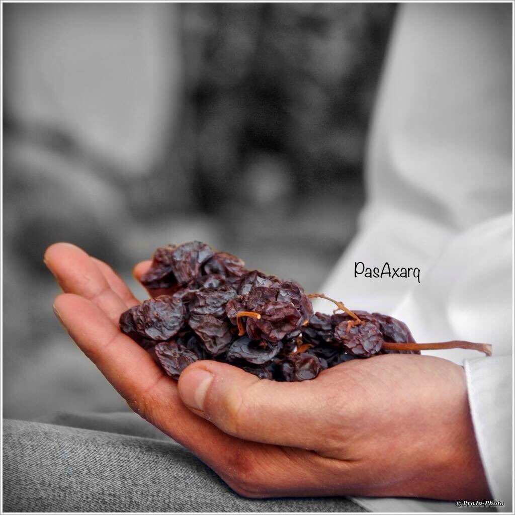 PasasAxarquia's tweet photo. Nuestra #Rutadelapasa te tiene mucho que ofrecer, a parte de sus paisajes únicos, que contrastan el mar con la montaña, te ofrece sus frutos, tan apreciados, las @PasasAxarquia 🍇 ☀️ 🗺 

@SaboraMalaga @Agro_Magazine @FAOenEspanol @spain @DOEspana @CulturaAND @LosPueblosmbe https://t.co/rRwzoS4aM2