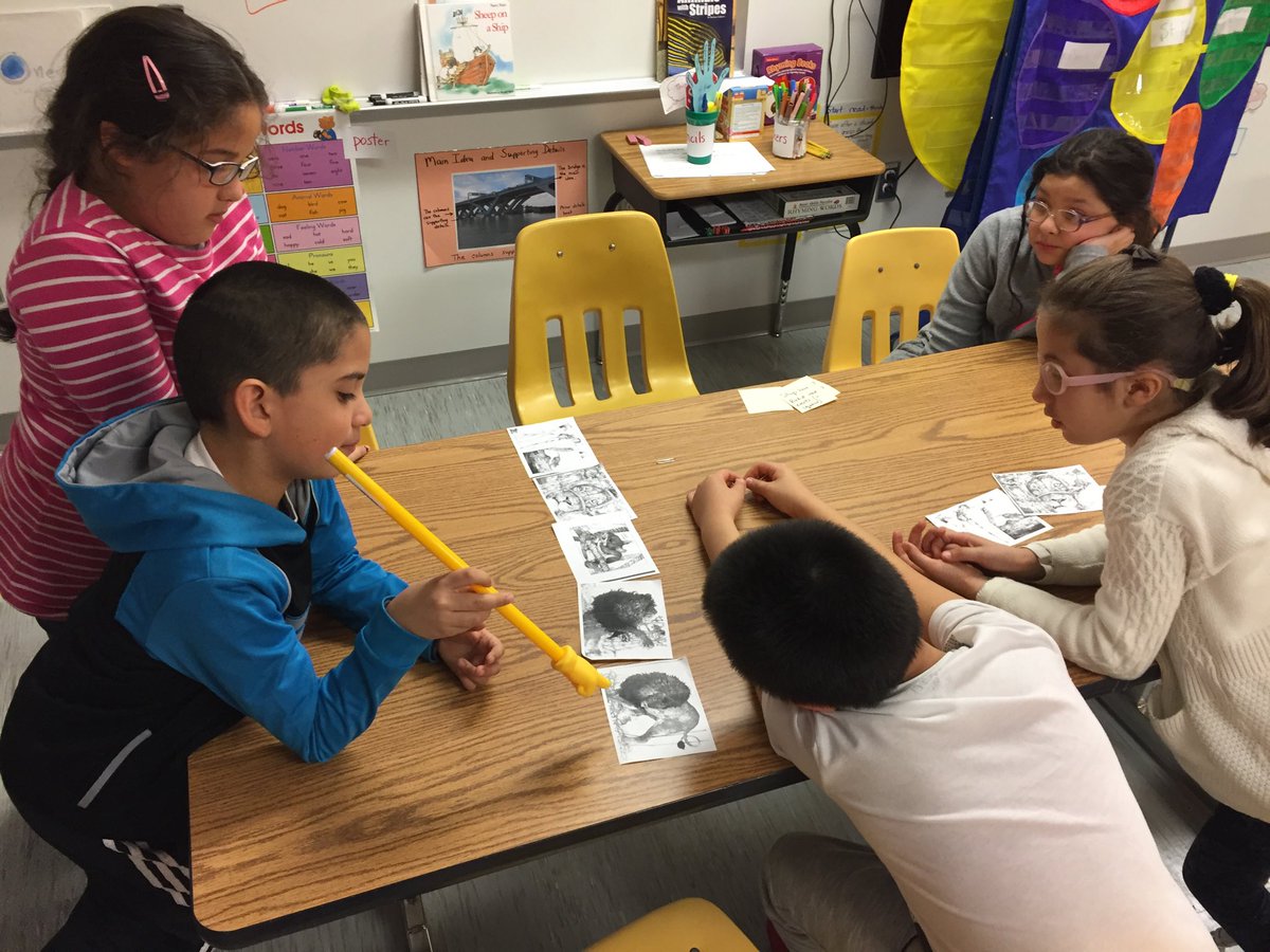 Ss collaborating on story sequence using arts integration <a href="/AbingdonGIFT/">Abingdon APS</a> <a href="/CETAatKC/">CETA</a> @esl_davis @GabyRivasAPS