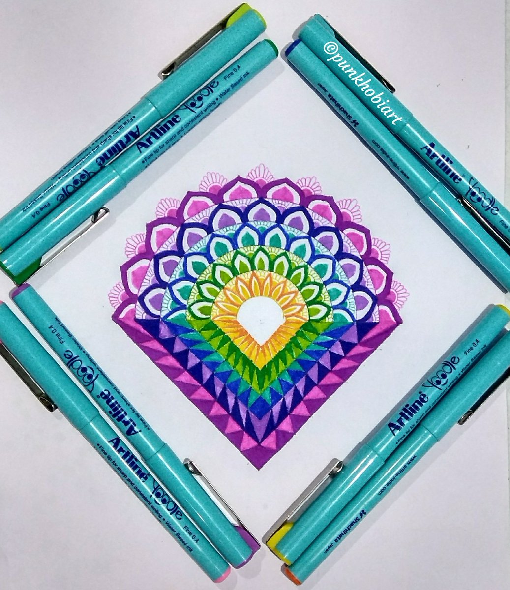 PunkhobiArt's tweet photo. This time I tried half Mandala with a triangle...
#halfmandala #mandal #mandalaart #mandalas #mandalaartist #mandalalove #mymandala #mandalatattoo #mandalalover #worldofmandala #MandalayBay #zentangle #mandaladoodle #doodle #artlineindia #art #artistsontwitter #ArtisticTuesday https://t.co/Kms9bLL46f