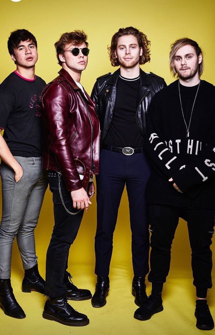 wastethexnight's tweet photo. 5SOS AND YELLOW IS A BEAUTIFUL CONCEPT https://t.co/xoA7i1O7ia