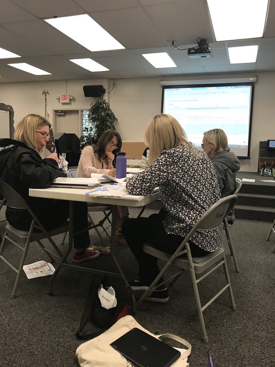 Haweselementary's tweet photo. Afternoon session of teacher collaboration time has started and Ts are having deep conversations about academic vocabulary and essential questions #workinghard #reflectivepractioners #proud #learninghats #behawesome #hawesnation https://t.co/FsvT1n0prB