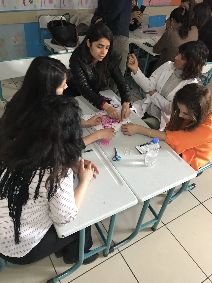 Gamze_tas_grtkn's tweet photo. Tunceli Uğur Okulları'nda #HayalDünyası teması için öğretmenlerimizle çalıştayımız👍😊 #erkenSTEM @BerilEvinc @nilcicek @nameuca @Ekmen80 @tlnkilic @erdalgundogdu62 @Busenrks @il_serpil @yagmureylulyil @AdileAsam @eylUgurokullari @tunceliugur1 @dilek_gurgun @Nasiidee @direnatan https://t.co/7k0ATdCkGY