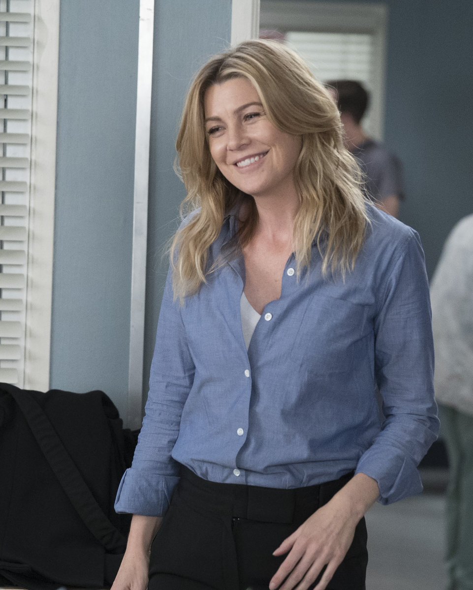 greyspostit's tweet photo. major reasons why I watch Grey's Anatomy: 

Meredith Grey and her hair https://t.co/ljl1YJo2vq