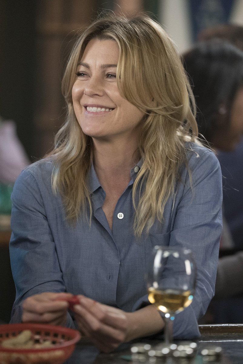 greyspostit's tweet photo. major reasons why I watch Grey's Anatomy: 

Meredith Grey and her hair https://t.co/ljl1YJo2vq