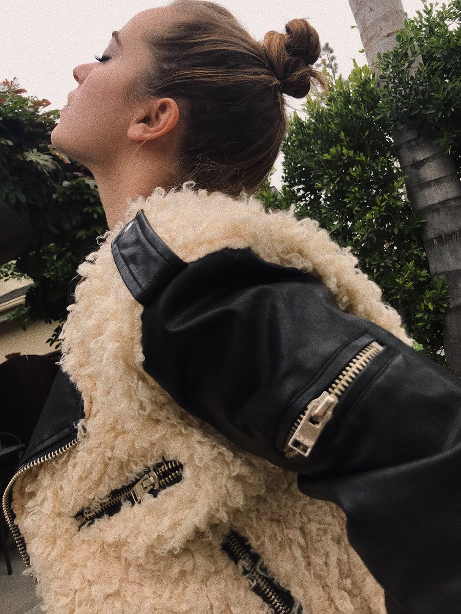 CaileeRaeMusic's tweet photo. hearts ain’t gunna lie ✨ https://t.co/3C6Qsopx4G
