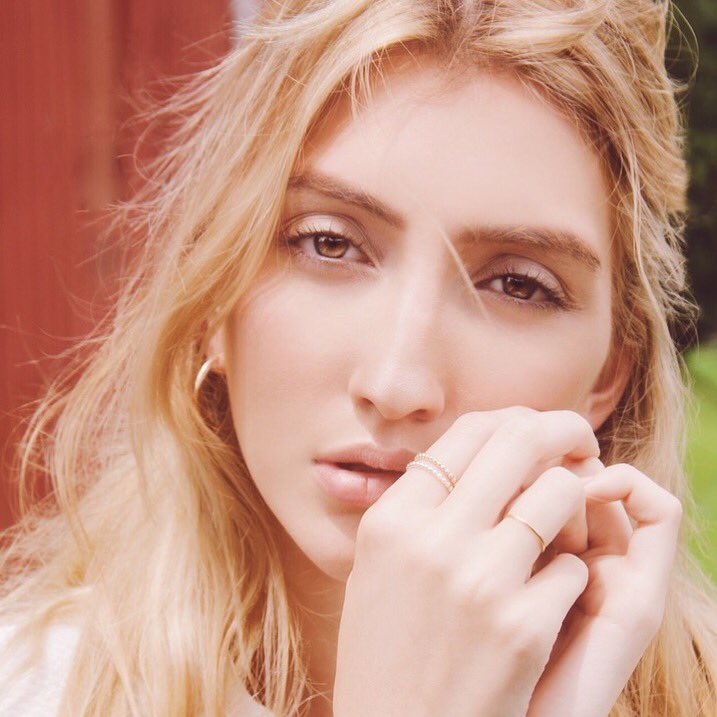 shopkelliames's tweet photo. Dreaming of spring ✨ #designerjewelry #spring https://t.co/XLLPi3ZTCa