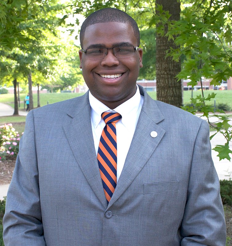 AULiberalArts's tweet photo. “One of the biggest lessons I’ve learned is how important it is that we are at the table and have those conversations for bipartisanship,” Wilborn said.  https://t.co/dSr6puSqTb https://t.co/O5sfJ23Klb