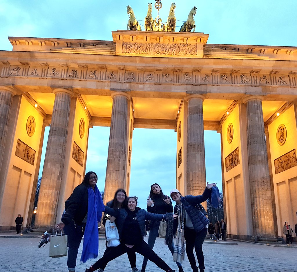 missbeaudet's tweet photo. Just arrived in Berlin! #Germany #Berlinwall #Memorial #PariserPlatz #eurotrip2018 @TheSHSM https://t.co/WAmhaRuN81