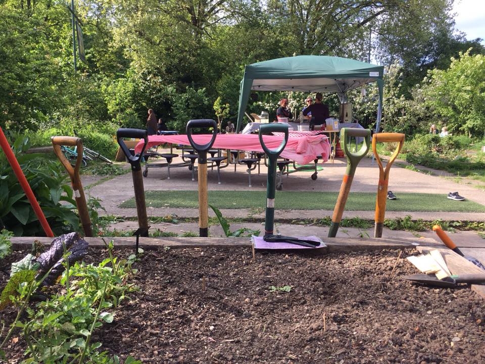 Our gardening session are back! Volunteer with us on Sundays March 18th and 25th 1-4pm (#E5 9HQ). We’ll be weaving the willow dome, sowing wildflowers and creating new herb areas