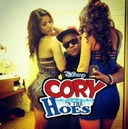 ferrisofficial's tweet photo. RETWEET if you remember Corey In The House https://t.co/oinLeNUtE3