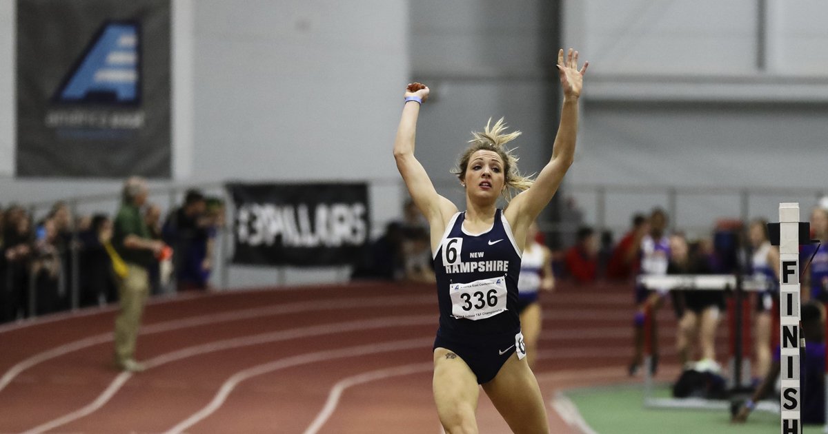 jsutliffe's tweet photo. Congrats, @UNHWildcats! In a race almost too close to call, Elinor Purrier '18 held off celebrating until the scoreboard flashed her name as the winner. It's also the first @NCAA championship for @UofNH in more than three decades. #UNHad @NCAATrackField - https://t.co/wW6EYIItMg https://t.co/5IaAZ0OCRv