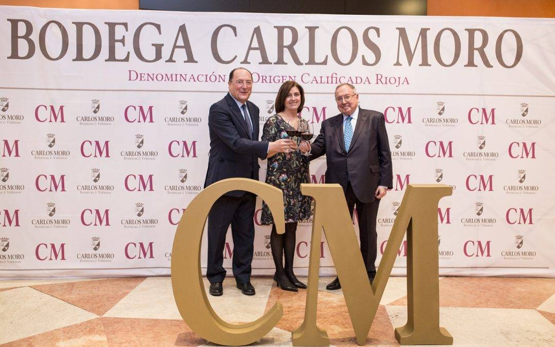 CMMatarromera's tweet photo. Hoy presentamos CM Prestigio de Bodega #CarlosMoro en un entorno muy especal @museothyssen https://t.co/yt1aYxVuJR #CarlosMoro #CMPrestigio @CarlosMoroRioja @RiojaWine_ES https://t.co/VIaejjHwbA