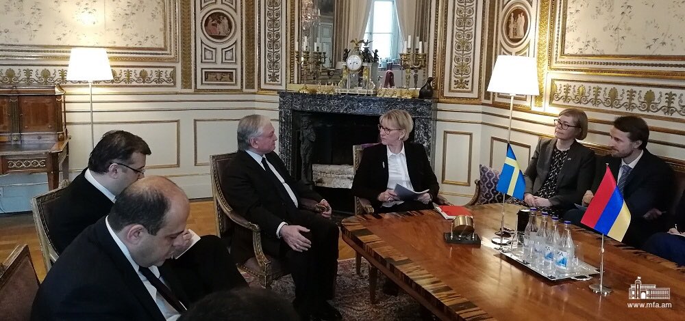 MFAofArmenia's tweet photo. In #Stockholm FM🇦🇲#Nalbandian met #Sweden🇸🇪 FM @margotwallstrom. Initiatives by Armenia and Sweden to prevent genocide and crimes against humanity were touched upon. E. Nalbandian presented M.Wallström book about Swedish missionary Alma Johansson's efforts during #ArmGenocide https://t.co/ao6xO8ynei