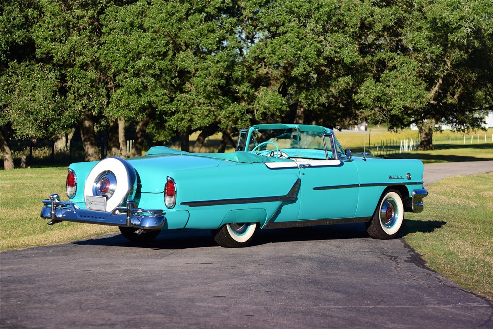 Mercomatic's tweet photo. I loved anything #ConsumersReport found repugnant and they hated 1955 #Mercury. But my prejudices are showing. I love every compound curve, the massive grilles and larger than life bumpers, every acre of glass, inch of height in the fins & ounce of chrome – especially the chrome https://t.co/FEph8k3S09