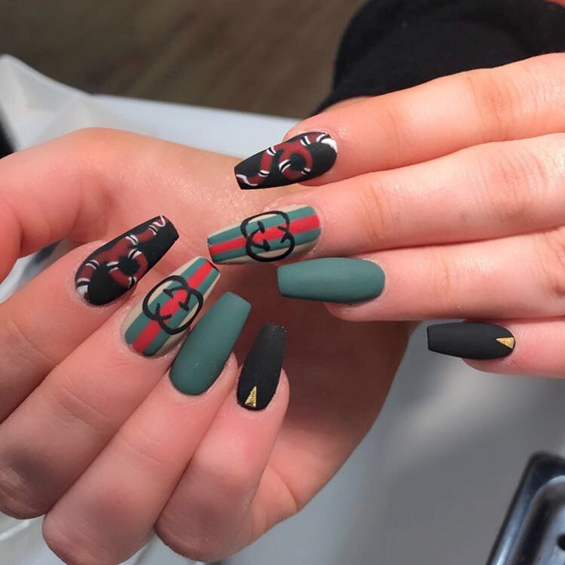 gucci nail set
