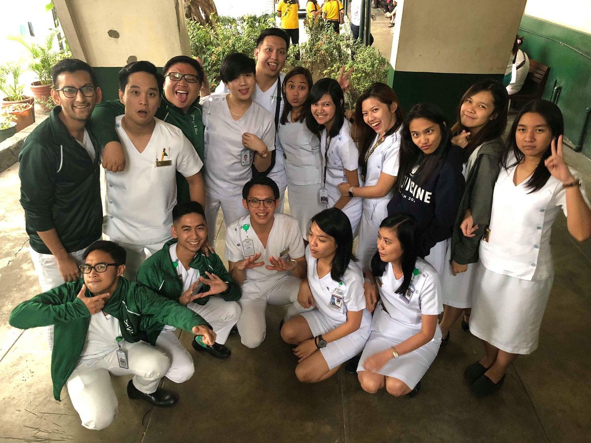 BarlowOrtolani's tweet photo. Happy anniversary Alpha Phi! 14/14 💚 #HailUSR ⚕ https://t.co/QZSDSOqryo