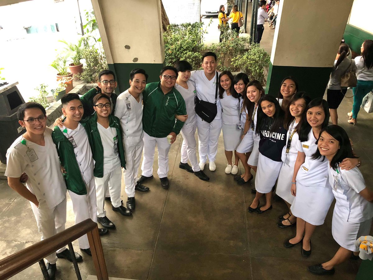 BarlowOrtolani's tweet photo. Happy anniversary Alpha Phi! 14/14 💚 #HailUSR ⚕ https://t.co/QZSDSOqryo
