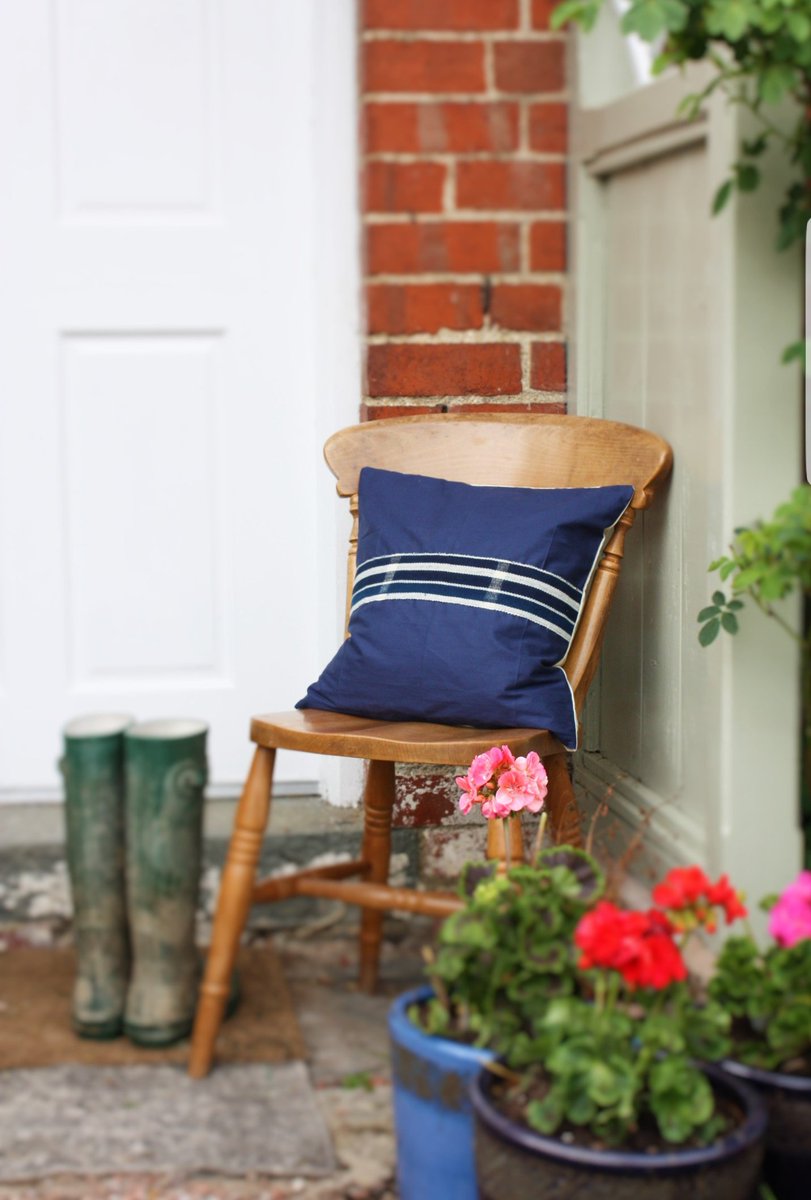 InteriorAfrika's tweet photo. We will be in @StDavidsCardiff on the weekend 24th &25th March as part of the @PrincesTrustWal pop up shop! Please come along and see us :) @PrincesTrust https://t.co/JopLPZqjU8 #homeware #handmade #africanfabric #cushions #welshbusiness #startup #interiorafrika https://t.co/bIkDe3Sv4h