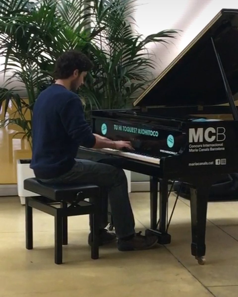 soctastaolletes's tweet image. Avui protobiòlegs i prometges han omplert de música el #CampusMar  #ScienceandArts #johitoco 😍