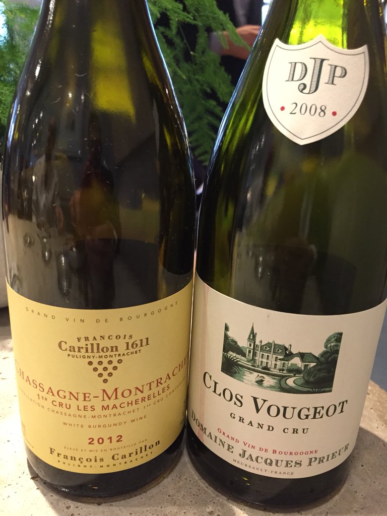 194KPR's tweet photo. Two lovely Burgs for lunch @ElystanStreet !! #djp @LabruyereFamily #closvougeot #2008 #francoiscarillon #chassagnemontrachet #2012 #macherelles https://t.co/ILcgkELLI1