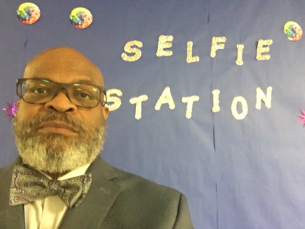 TheManPrincipal's tweet image. When you work at #PRCSArts there’s always a selfie station ready for #BowTieTuesday #AllIn4NB