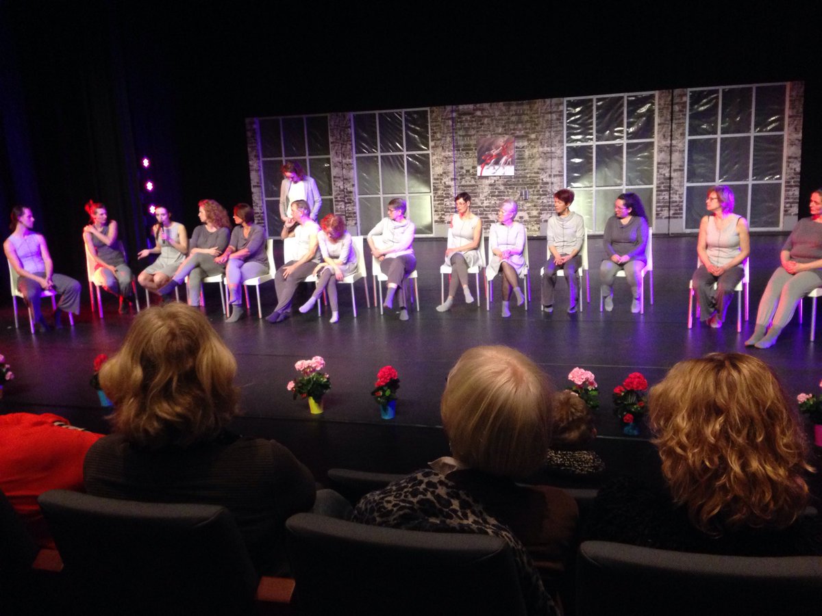 Wachten op visite #theater over #eenzaamheid n #Drachten
