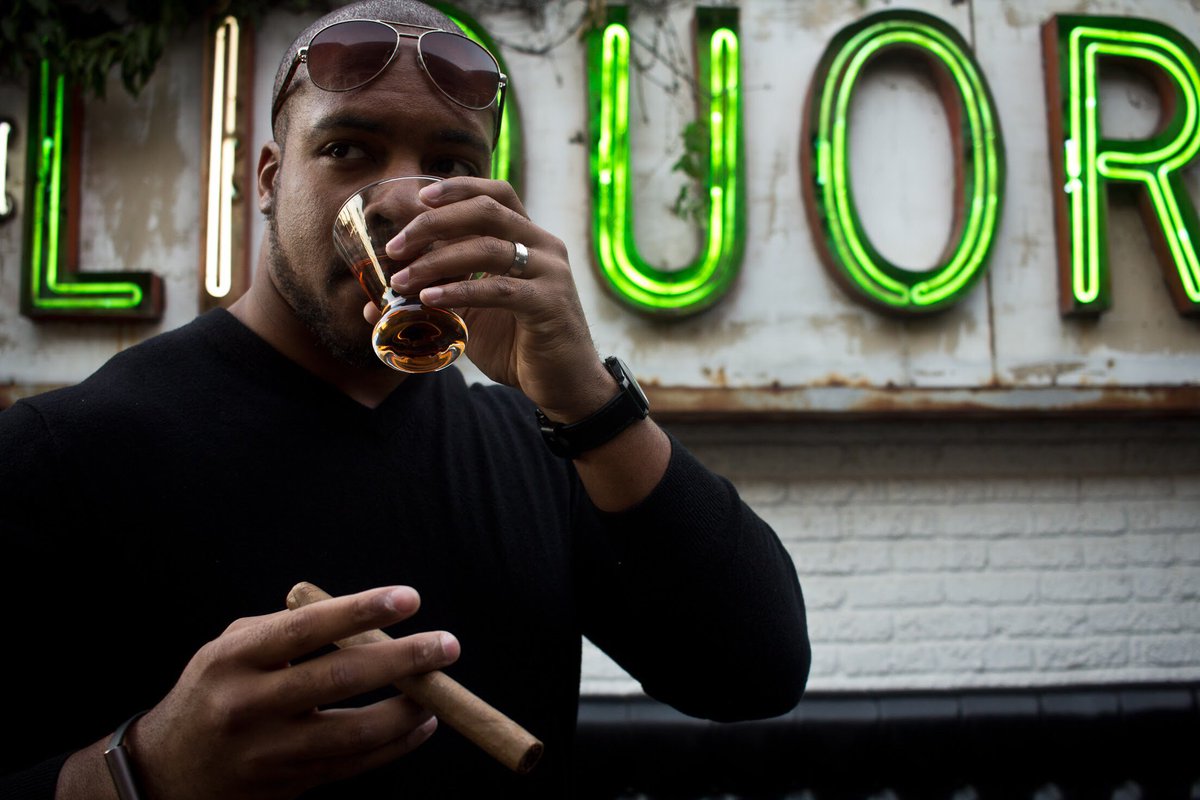 The patio weather has been incredible lately! 

Unwind with some savory adulting and great happy hour options!