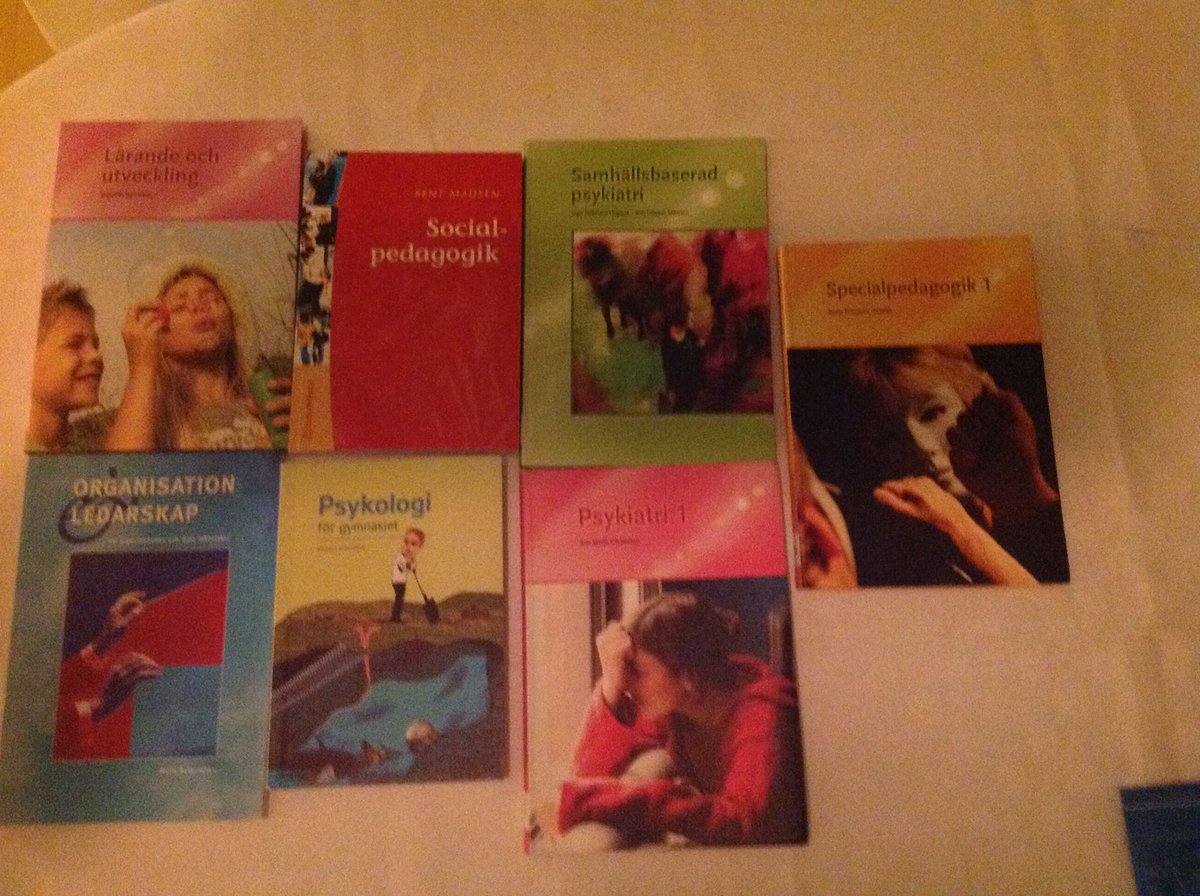 bondmoran1's tweet photo. Student litteratur vård och omsorg till salu på Tradera #student #vård #omsorg #gymnasiet #vårdochomsorg 
https://t.co/uPyZwf1lWn https://t.co/SgYnyHfEnN