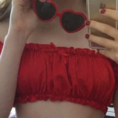 Intornoai50's tweet photo. #TuesdayRed #WomanInRed #RedNails #Red https://t.co/MYSGufjWVI