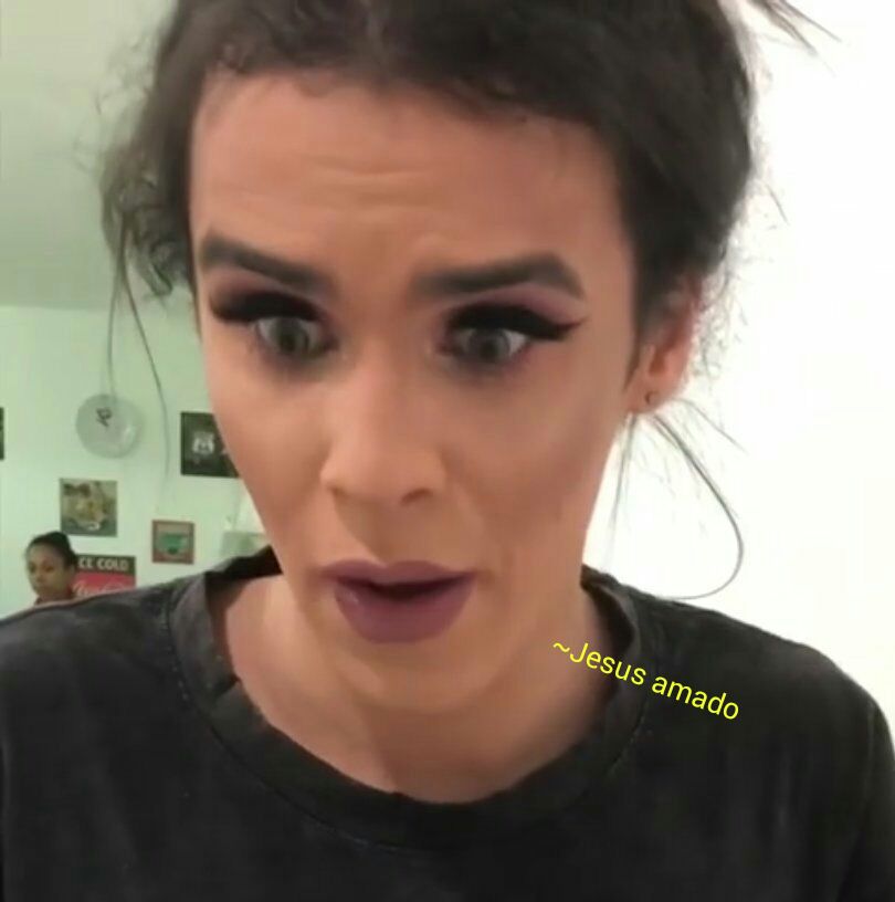 // QUANDO DERREPENTE NO ROLÊ EU ME LEMBRO QUE TINHA TRABALHO PARA AMANHÃ