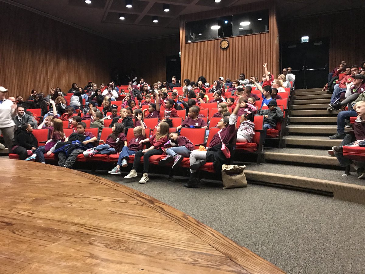 mrs_sknight's tweet photo. Chattanooga Aquarium with Harvest Elementary 3rd Grade! Making adventures that last a life time! #BeBoldMCSS #AdventuresIn3rdGrade @fryans3 @HarvestElem https://t.co/0X12yXkYiP