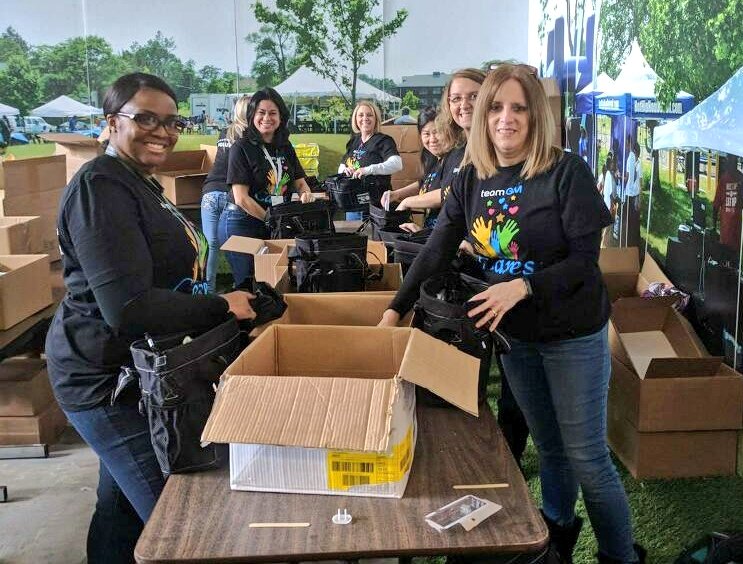 UnitedWaySEM's tweet photo. Thanks to the @GM employees who supported our #BibtoBackpack work today by building resource kits for new parents! #UWVolunteer #TeamGMCares https://t.co/ENqqzhWTWh