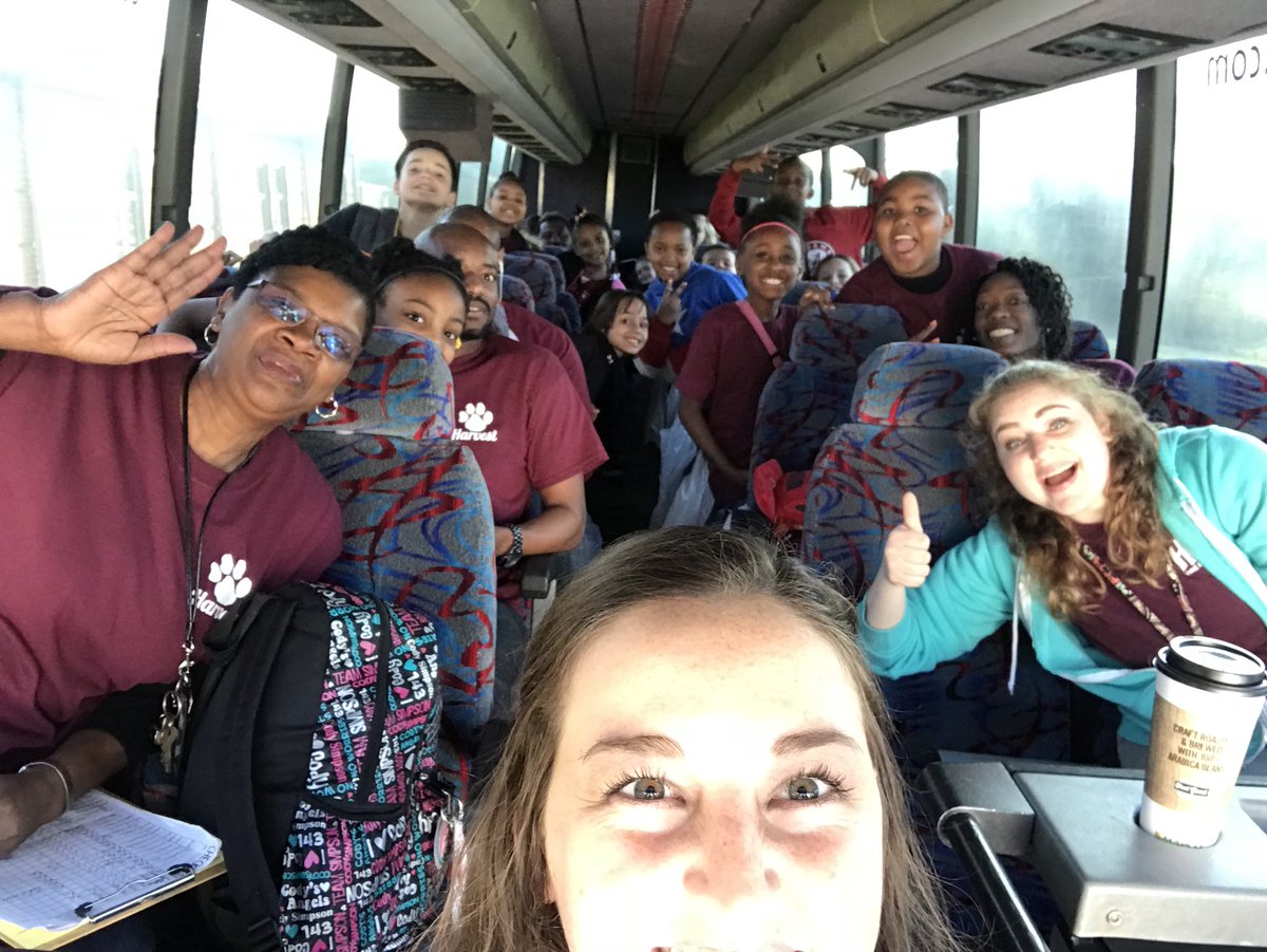 mrs_sknight's tweet photo. Chattanooga Aquarium with Harvest Elementary 3rd Grade! Making adventures that last a life time! #BeBoldMCSS #AdventuresIn3rdGrade @fryans3 @HarvestElem https://t.co/QvOF4O2906