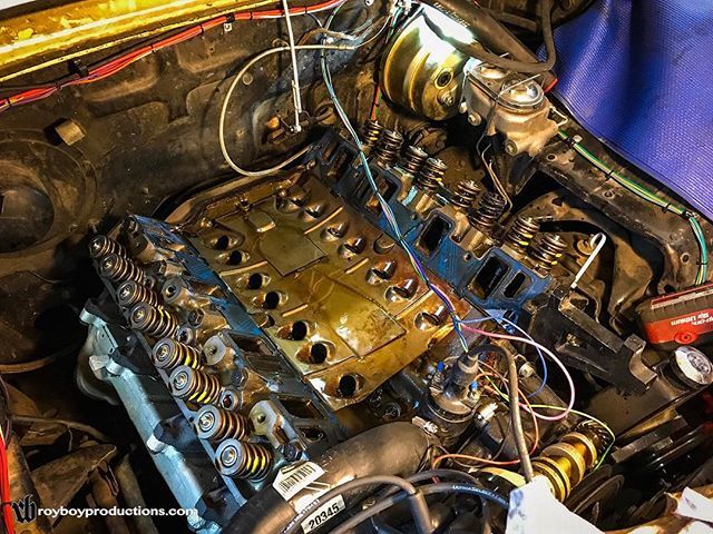royboyprods's tweet photo. Sept 23, 2017 - on Day 22 of a 65 day trip this is NOT what you want your engine to looks like. But thanks to good friends you can fix someone’s mistake and finish the journey. #48Cars48States #BreakdownsSuck #ThrottlersCCRule https://t.co/bcAfQbzFVL https://t.co/1bxkC2sKBp