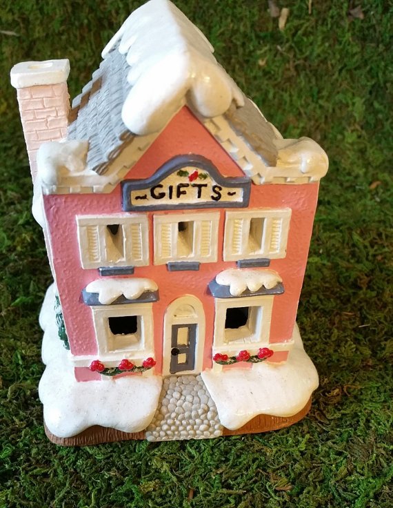 arkayscreations's tweet photo. Hand Painted House, Gift Shop, Ceramic House, Tea Light House, Collectible House, Vintage, Christmas Village House, Holiday Decor #CeramicHouse #TealightHouse #ChristmasVillage 
$32.00
➤ https://t.co/Ir0gBBCk56
via @outfy https://t.co/dKaZpu7GGw