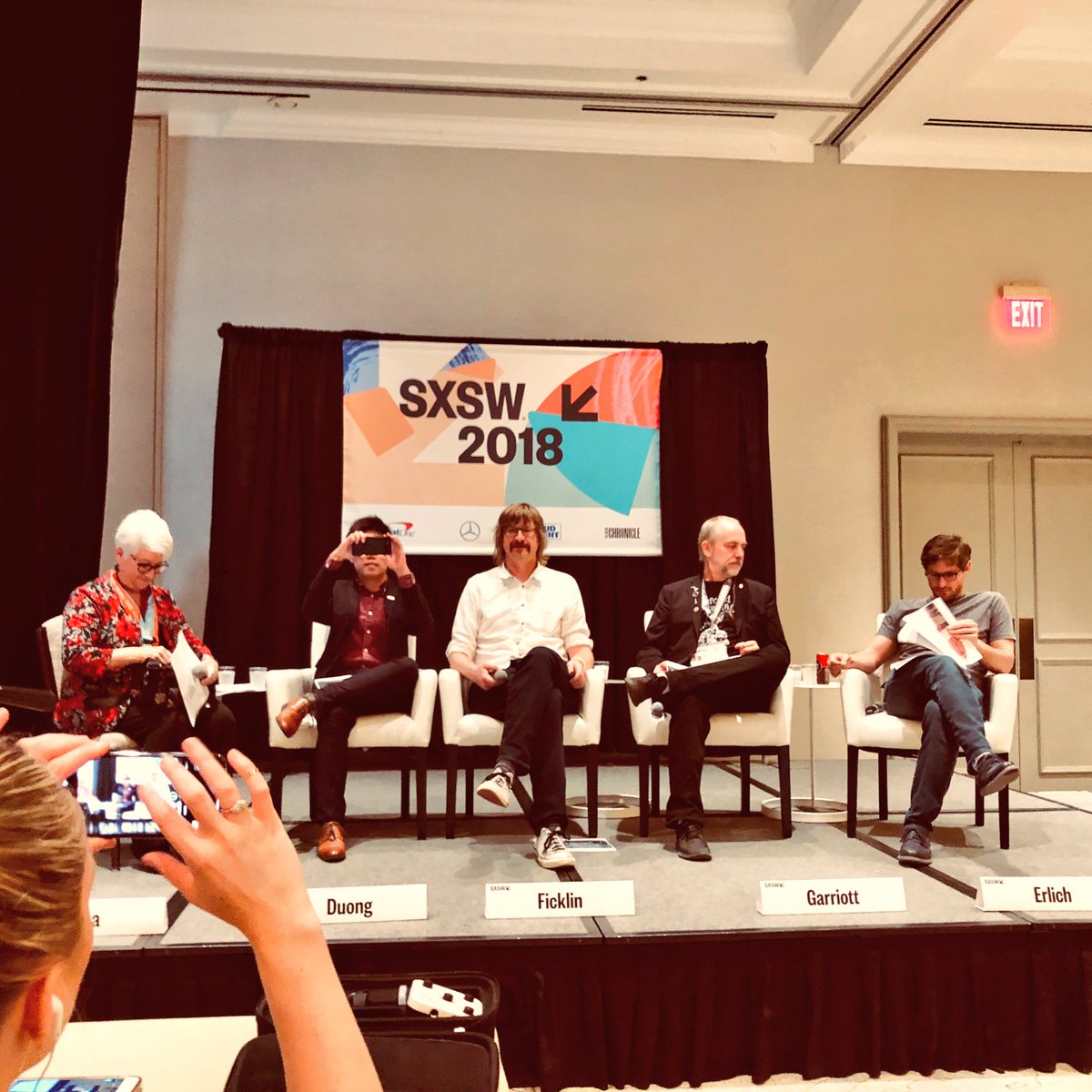 LittleJulie's tweet photo. Talking hyperloops, cables, PRT and drones with these gurus at #SXSW #overheadtransit https://t.co/7QUL2lLZ5V