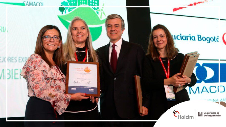 HOLCIMColombia1's tweet photo. Gracias @CAMACOLBOGOTA por Premio a la Responsabilidad Social. Categoría Mejor Programa de Gestión con la Comunidad. Nuestro compromiso es con el bienestar y el progreso de Colombia. https://t.co/vUZbVg6BMV