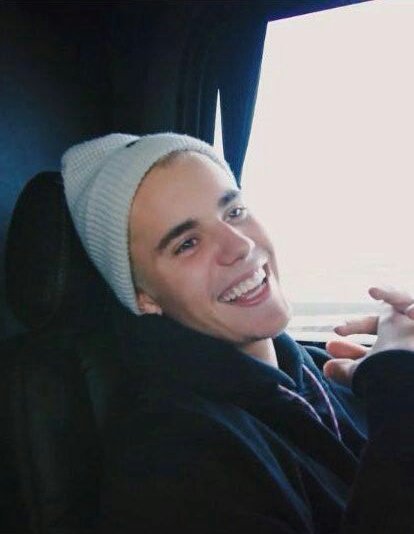 biebernewslc's tweet photo. YOU SO 
FUCKIN' 
PRECIOUS
WHEN YOU
SMILE. 

@justinbieber #JFCJustinBieber https://t.co/rerPHG7cm3