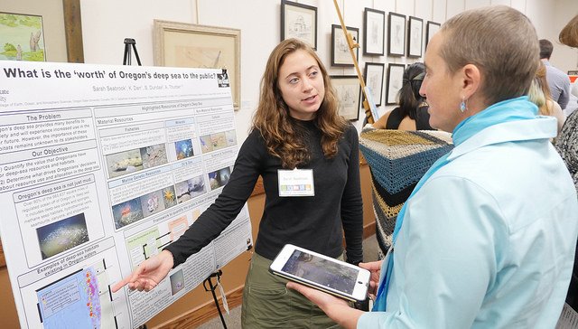 OregonSeaGrant's tweet image. How much do Oregonians value their deep sea? In a pilot project funded by @OregonSeaGrant, Andrew Thurber, Steve Dundas, and Sarah Seabrook are evaluating just how much Oregonians know about and value these dark, mostly unseen swaths of ocean floor. bit.ly/2GoT6yZ