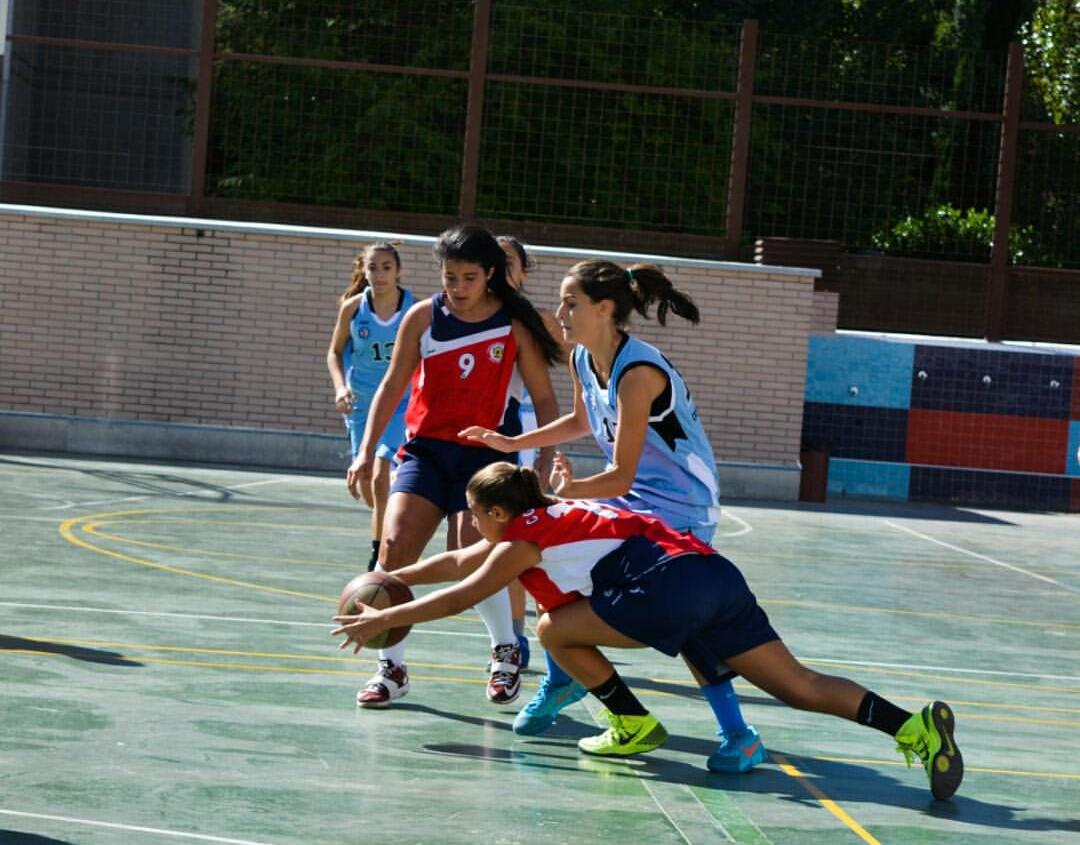 CorasBasket's tweet photo. Mucho ánimo a nuestra jugadora del Junior 2001 Femenino @ele_illescas . Lesión importante pero seguro que con tu carácter y trabajo te veremos pronto en las canchas. #JUNTOSOMOS+FUERTES https://t.co/xqPsMjfYGz