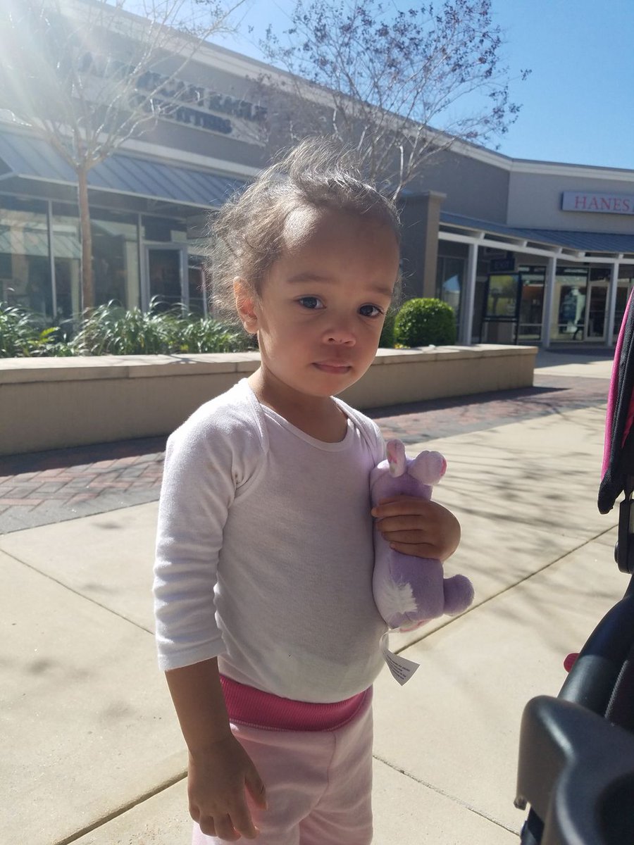 OutletsofMS's tweet photo. The Bunny Brigade's at it again at @OutletsofMississippi! Congrats 2 the bunny winners! Stop at Visitor Services, St 535, and register 2 WIN a basket of Easter goodies given away March 31! #highway2pearl #convenientandclose #morefabulouslessprice #springsavings #whosyourbunny https://t.co/QPCaXPypqV