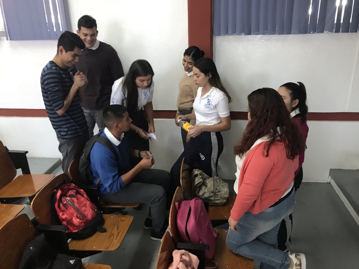 gerardohdz2's tweet photo. Taller de inducción y emprendimiento con jóvenes de Gómez Palacio  #ArraigateJoven #Sagarpa https://t.co/N118mN7tS8