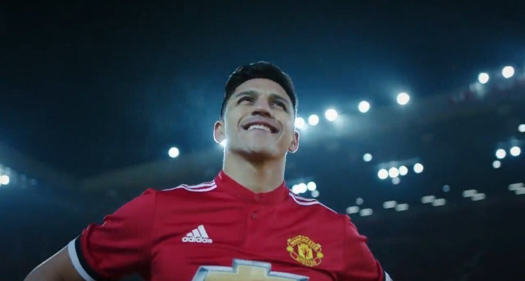 FootballFunnys's tweet photo. When you come to the 'Theatre of Dreams' but realise the 'dreams' died with Fergie. https://t.co/Wvgi2j77ph
