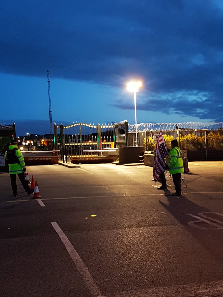 aoifekyna55's tweet image. @MenwithCampaign tonights protest at NSA Menwith Hill...